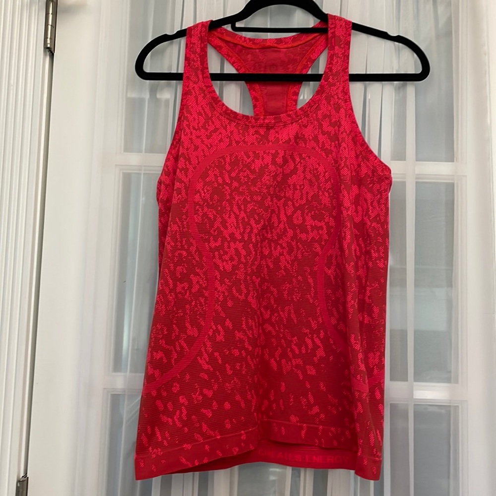 Lululemon swiftly tank top - size 8